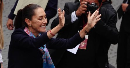 Sheinbaum presenta su declaración patrimonial; reporta 466 mil 136 pesos en 2024.