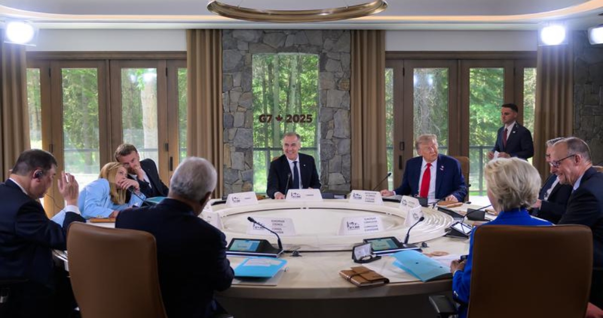 Donald Trump negó que el motivo por el que abandonó la Cumbre del G7 hayan sido los esfuerzos diplomáticos para un alto al fuego entre Israel e Irán.