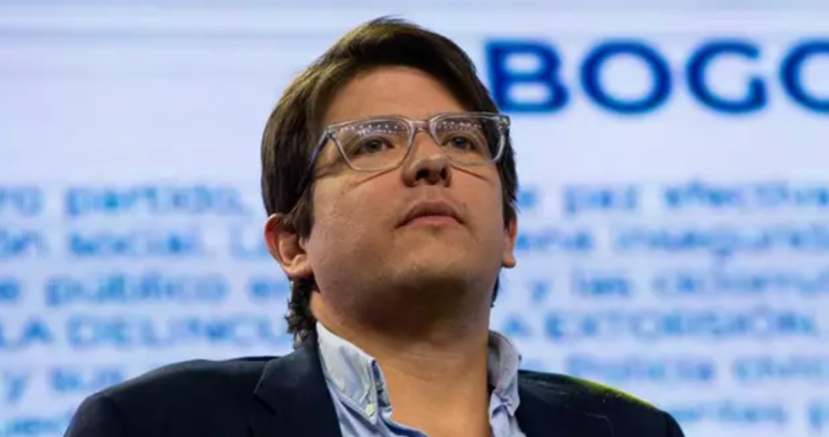 La Fiscalía de Colombia imputará los delitos de intento de asesinato y tenencia ilícita de armas al menor de 15 años sospechoso de atentar el sábado contra el Senador y aspirante a la Presidencia de Colombia, Miguel Uribe.